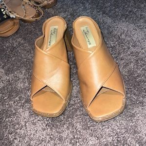 Vintage Havana heels / sandals